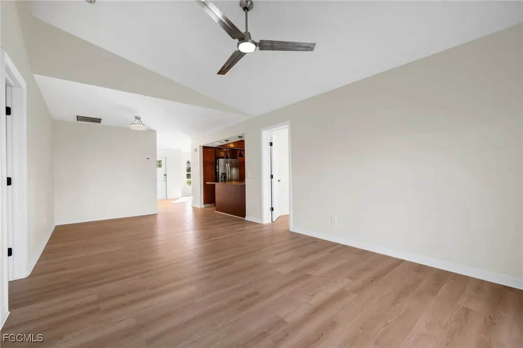 906 SW 7th Court Cape Coral FL 33991