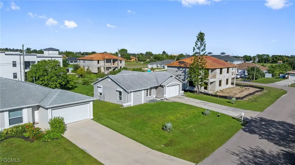 906 SW 7th Court Cape Coral FL 33991