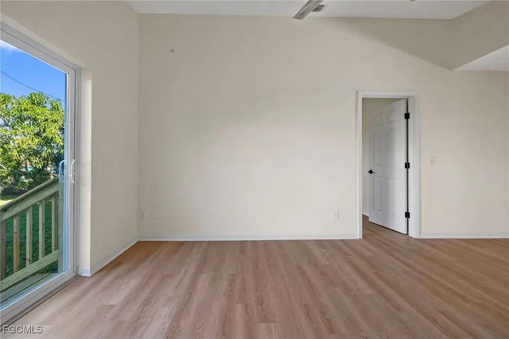 906 SW 7th Court Cape Coral FL 33991