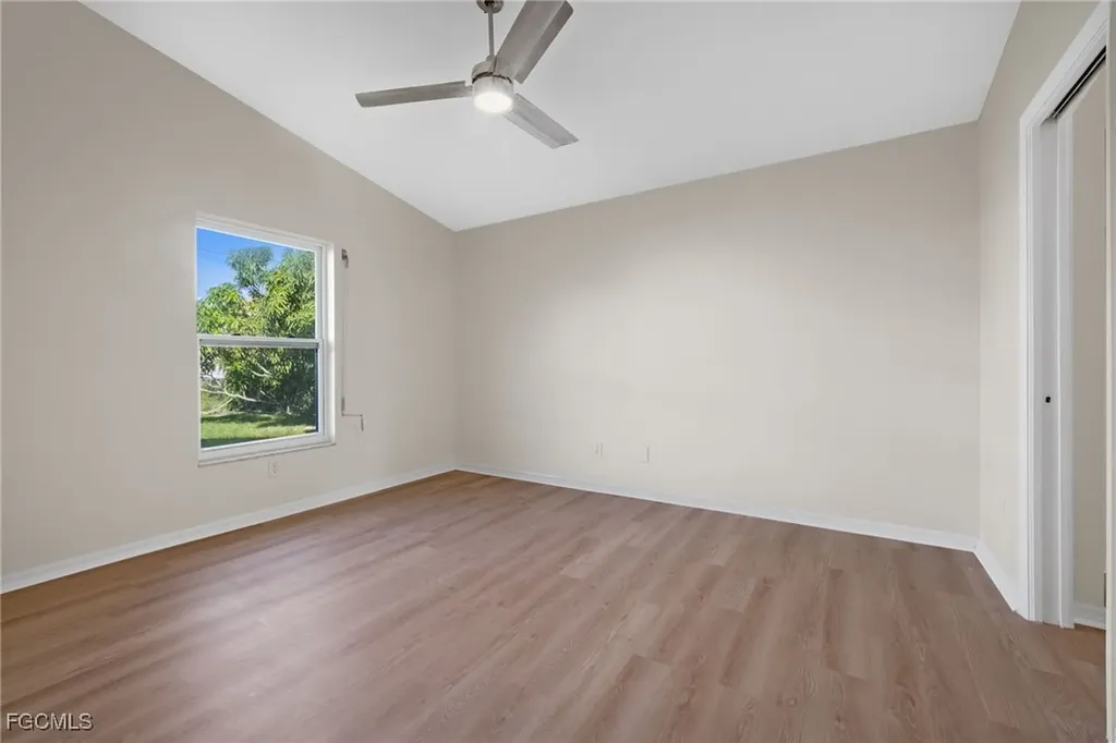 906 SW 7th Court Cape Coral FL 33991