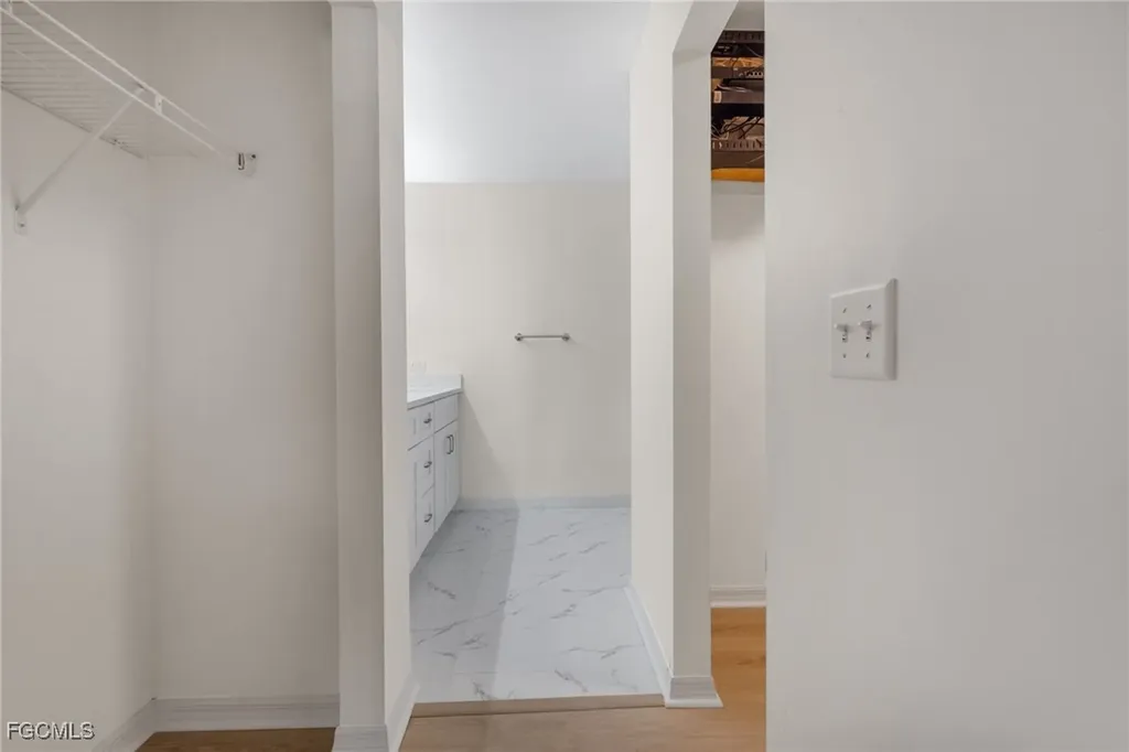 906 SW 7th Court Cape Coral FL 33991