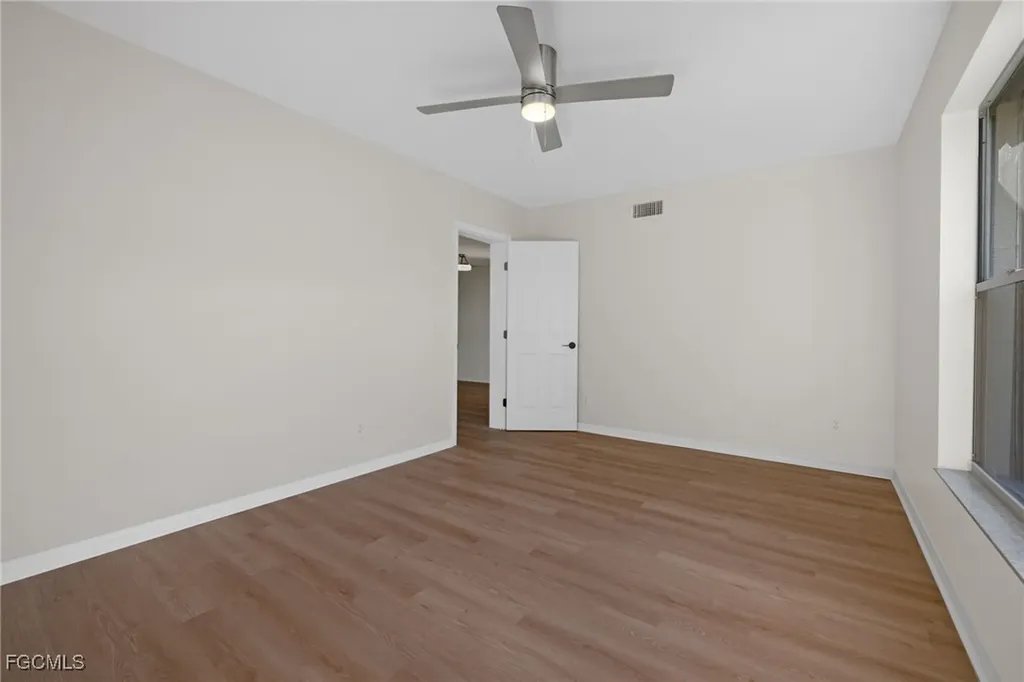 906 SW 7th Court Cape Coral FL 33991