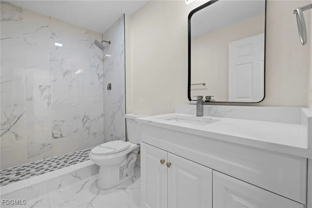 906 SW 7th Court Cape Coral FL 33991