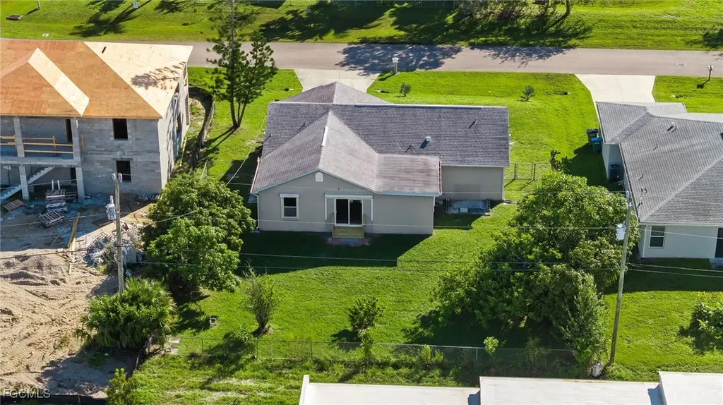 906 SW 7th Court Cape Coral FL 33991