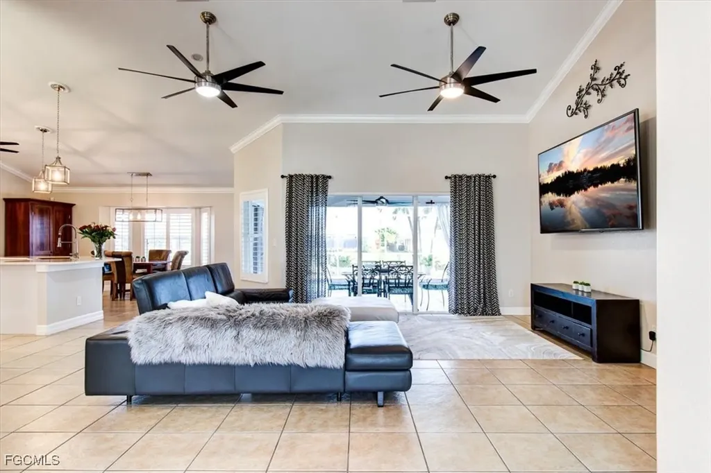 309 SE 28th Terrace Cape Coral FL 33904