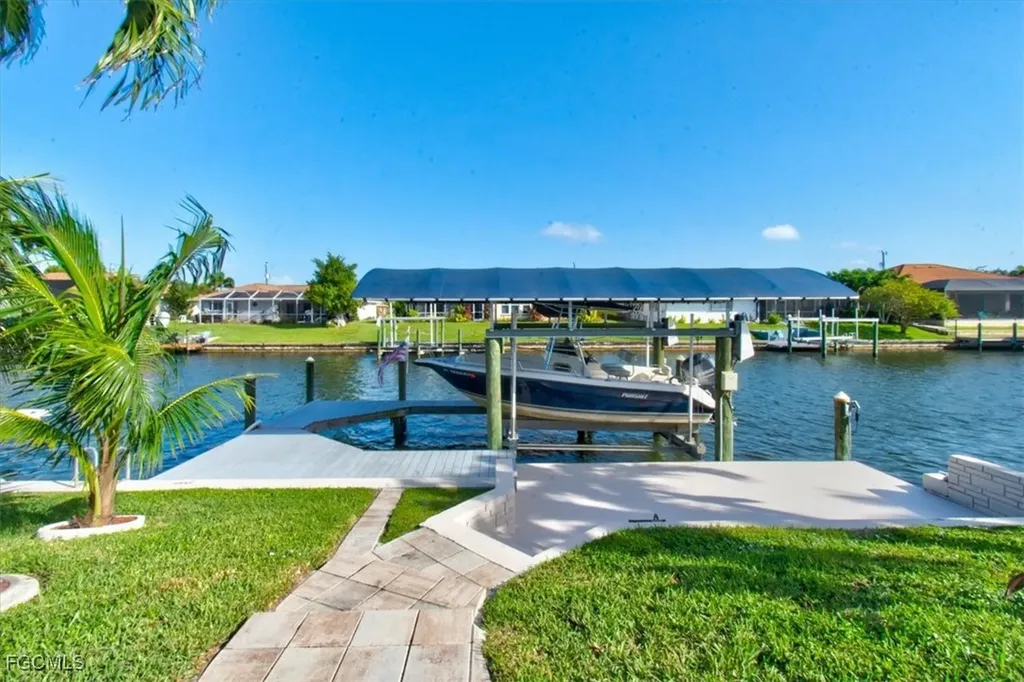 309 SE 28th Terrace Cape Coral FL 33904