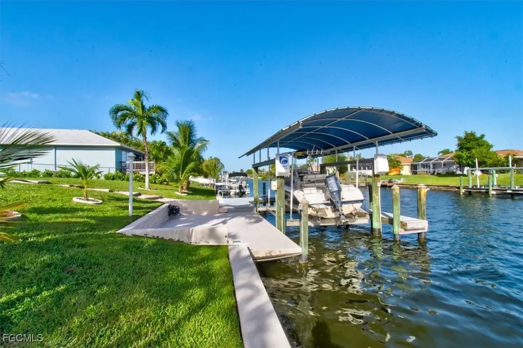 309 SE 28th Terrace Cape Coral FL 33904