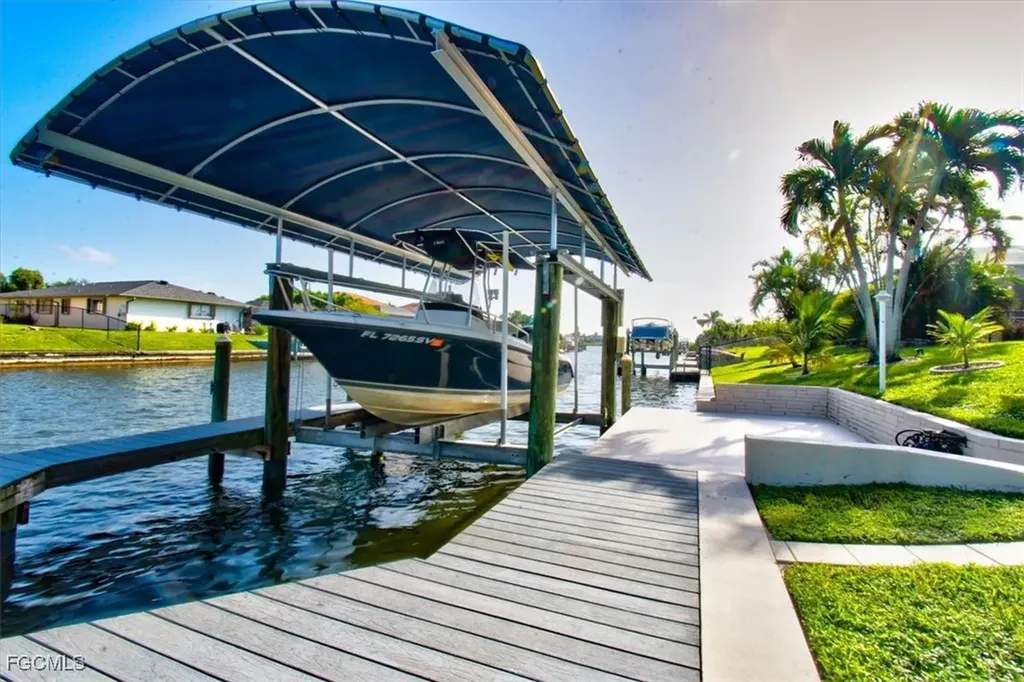 309 SE 28th Terrace Cape Coral FL 33904