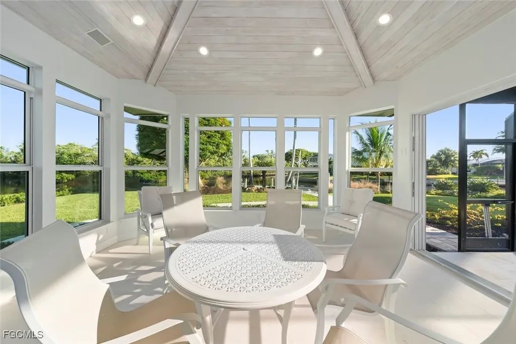 924 Kings Crown Drive Sanibel FL 33957