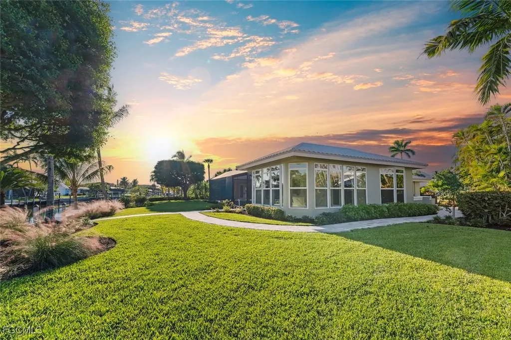924 Kings Crown Drive Sanibel FL 33957