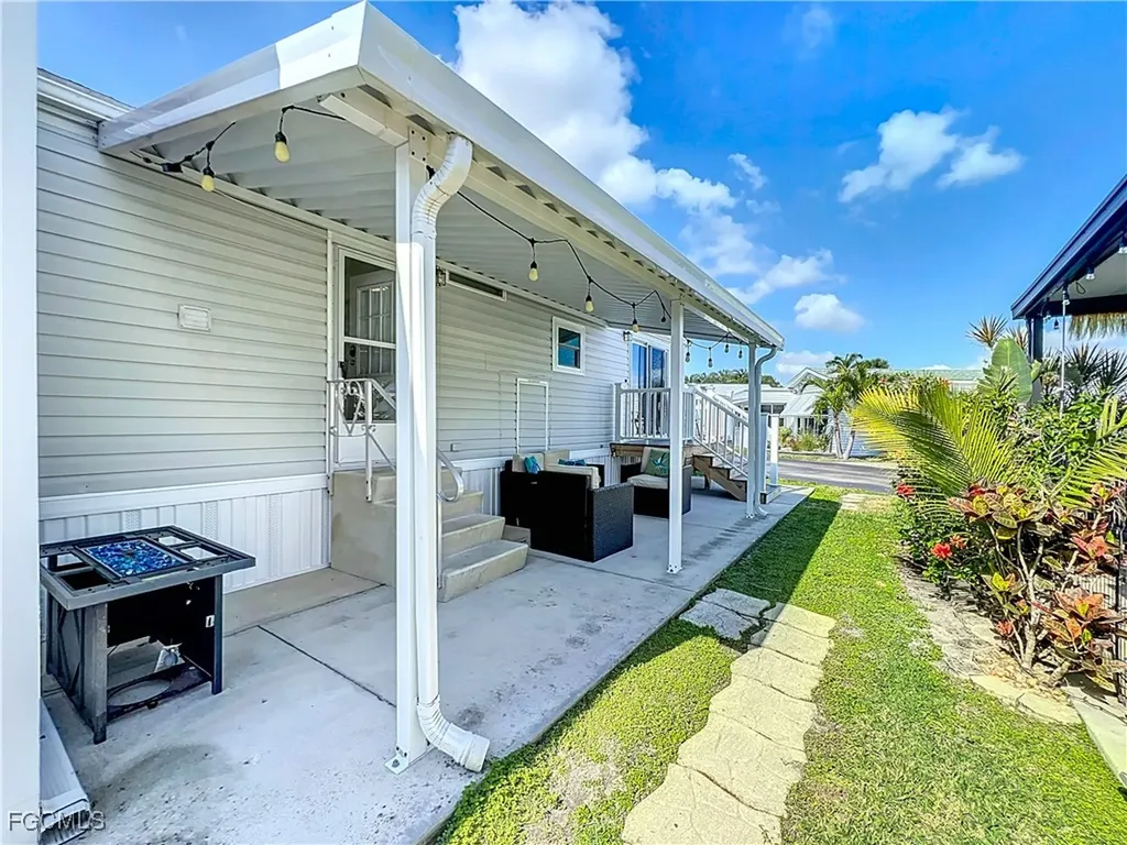 11561 Blue Warbler Drive Fort Myers FL 33908