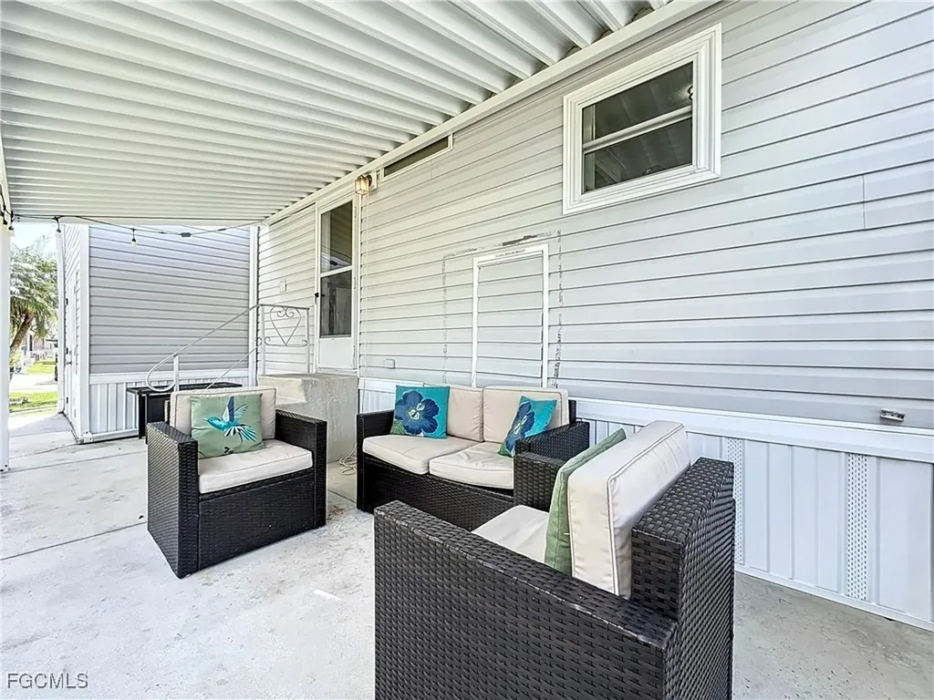 11561 Blue Warbler Drive Fort Myers FL 33908