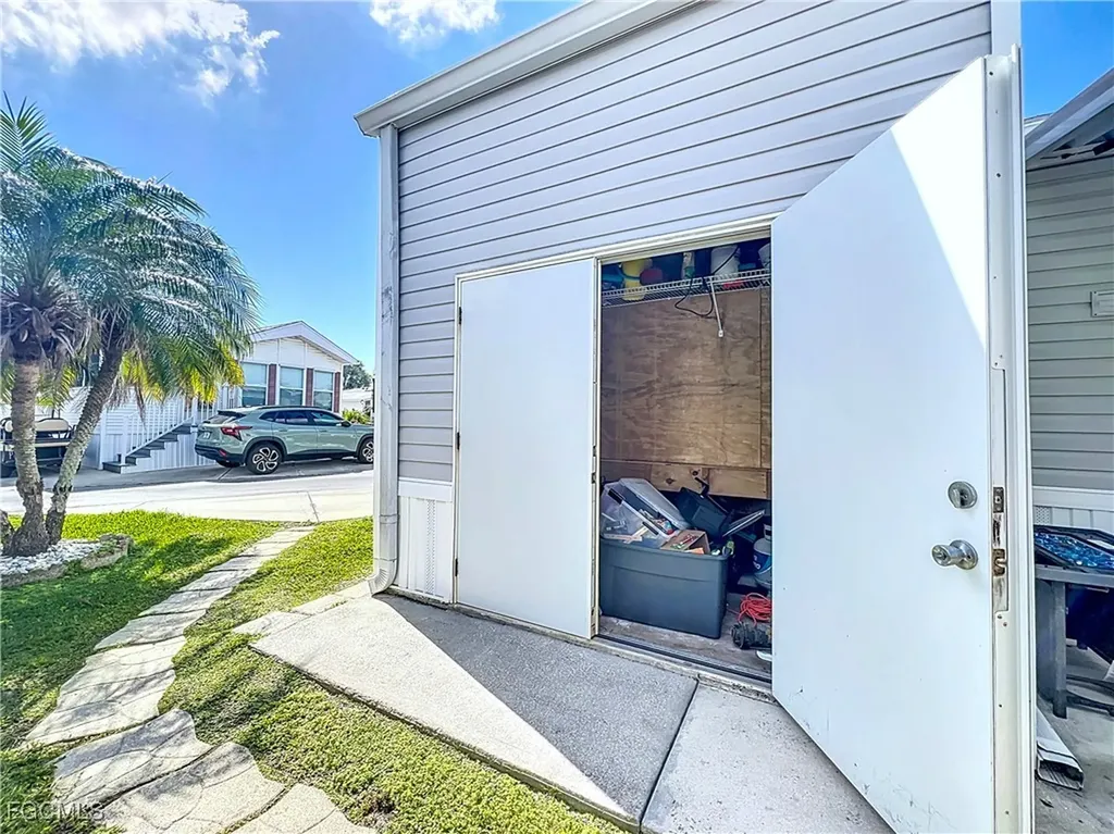 11561 Blue Warbler Drive Fort Myers FL 33908