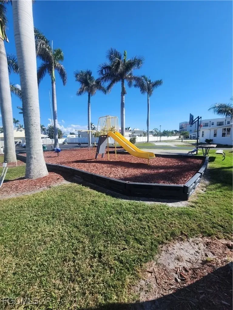 11561 Blue Warbler Drive Fort Myers FL 33908