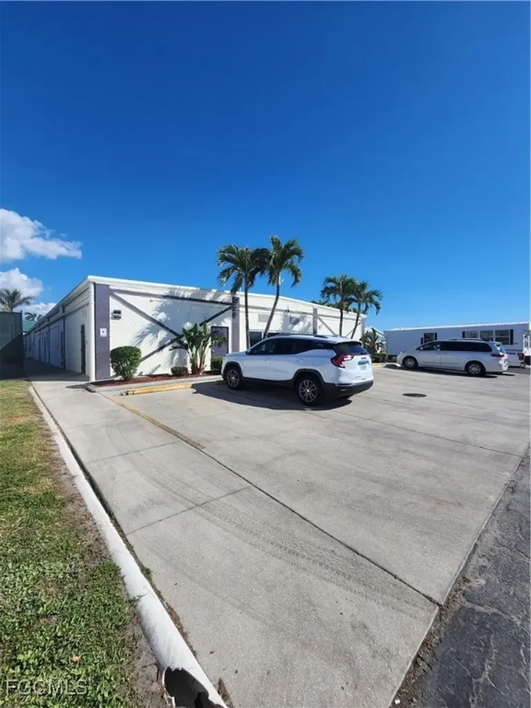 11561 Blue Warbler Drive Fort Myers FL 33908