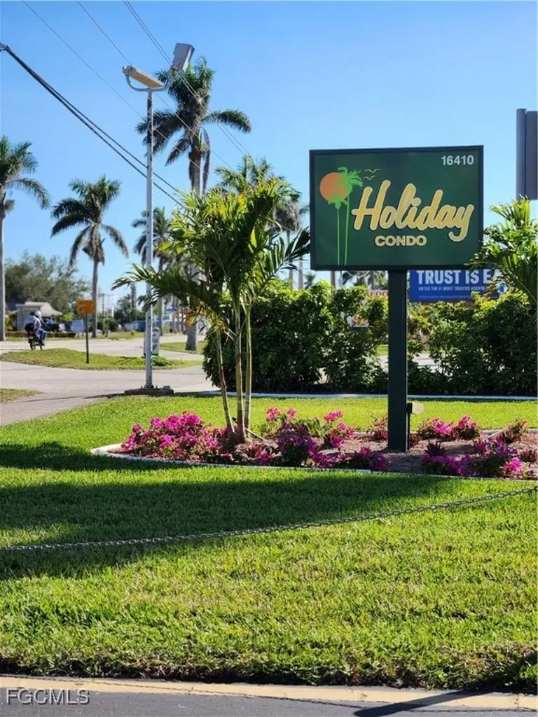 11561 Blue Warbler Drive Fort Myers FL 33908