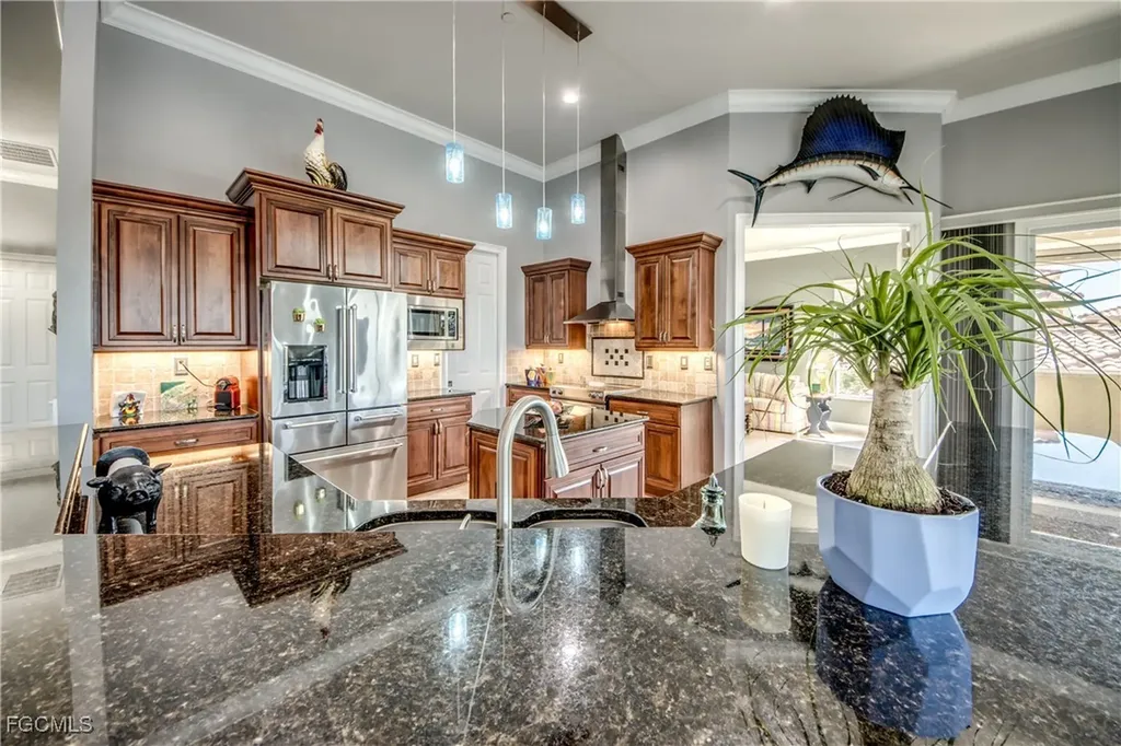 1640 Beach Parkway Cape Coral FL 33904