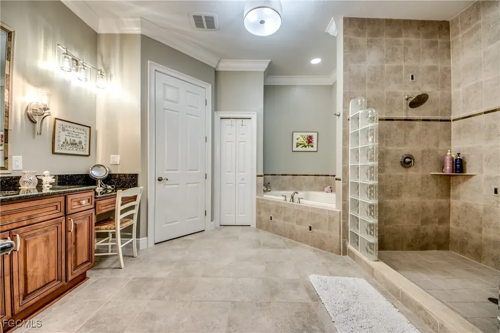 1640 Beach Parkway Cape Coral FL 33904