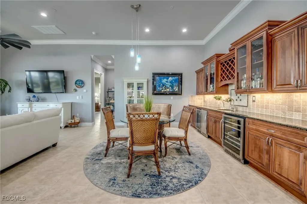 1640 Beach Parkway Cape Coral FL 33904
