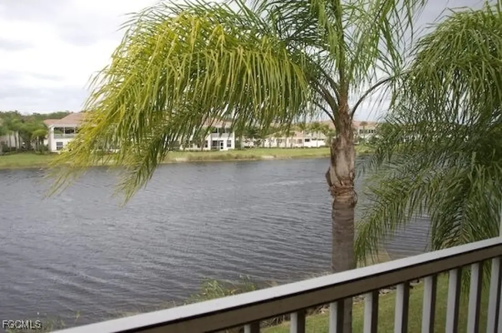 10128 Colonial Country Club Boulevard Fort Myers FL 33913