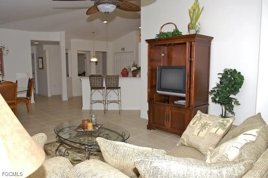 10128 Colonial Country Club Boulevard Fort Myers FL 33913