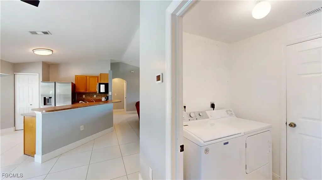 2105 NE 20th Street Cape Coral FL 33909