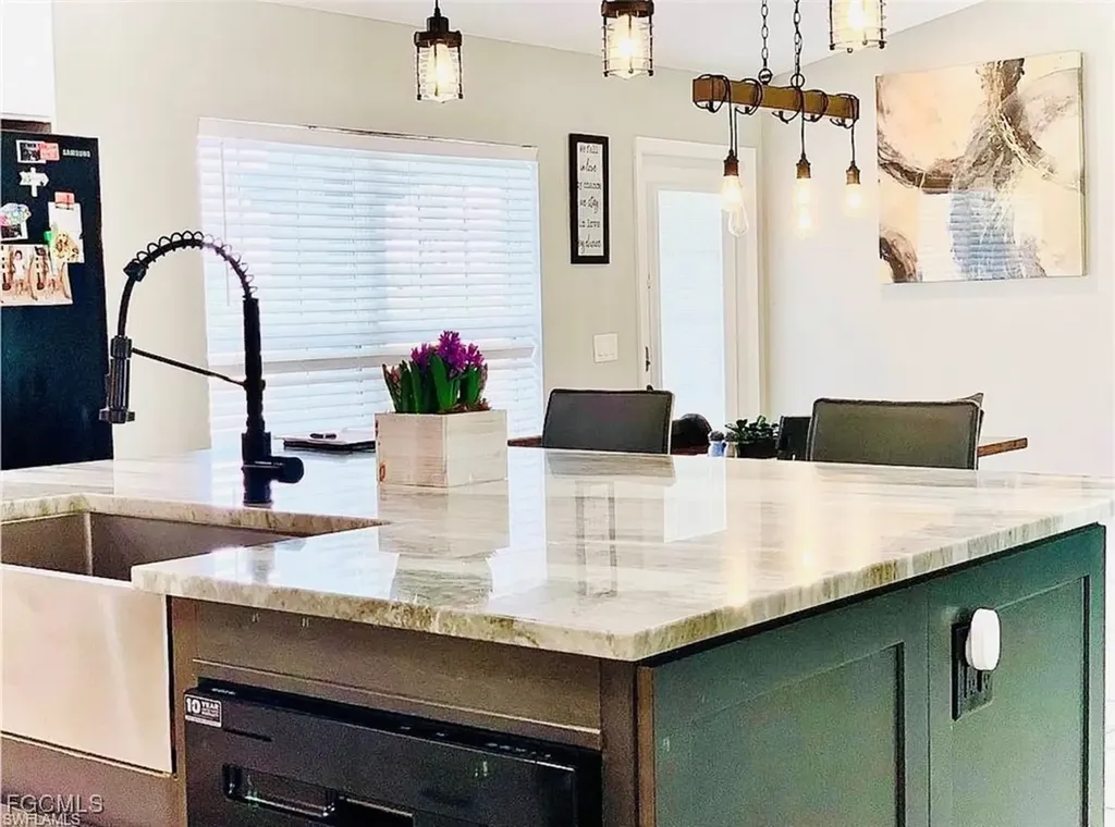 3010 NE 1st Avenue Cape Coral FL 33909