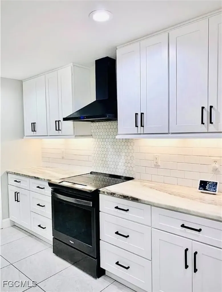 3010 NE 1st Avenue Cape Coral FL 33909