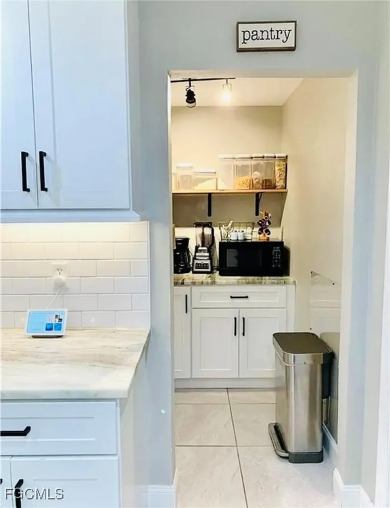 3010 NE 1st Avenue Cape Coral FL 33909