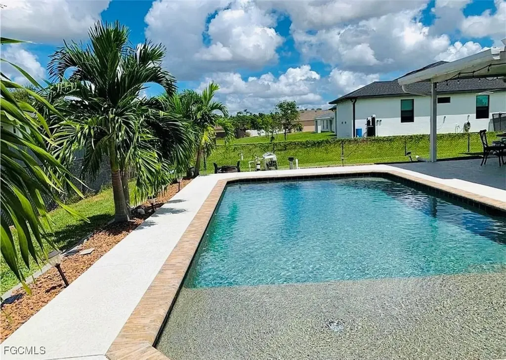 3010 NE 1st Avenue Cape Coral FL 33909