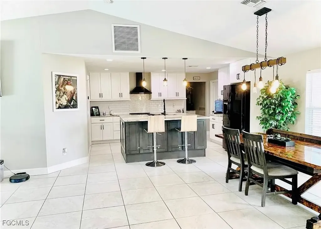 3010 NE 1st Avenue Cape Coral FL 33909