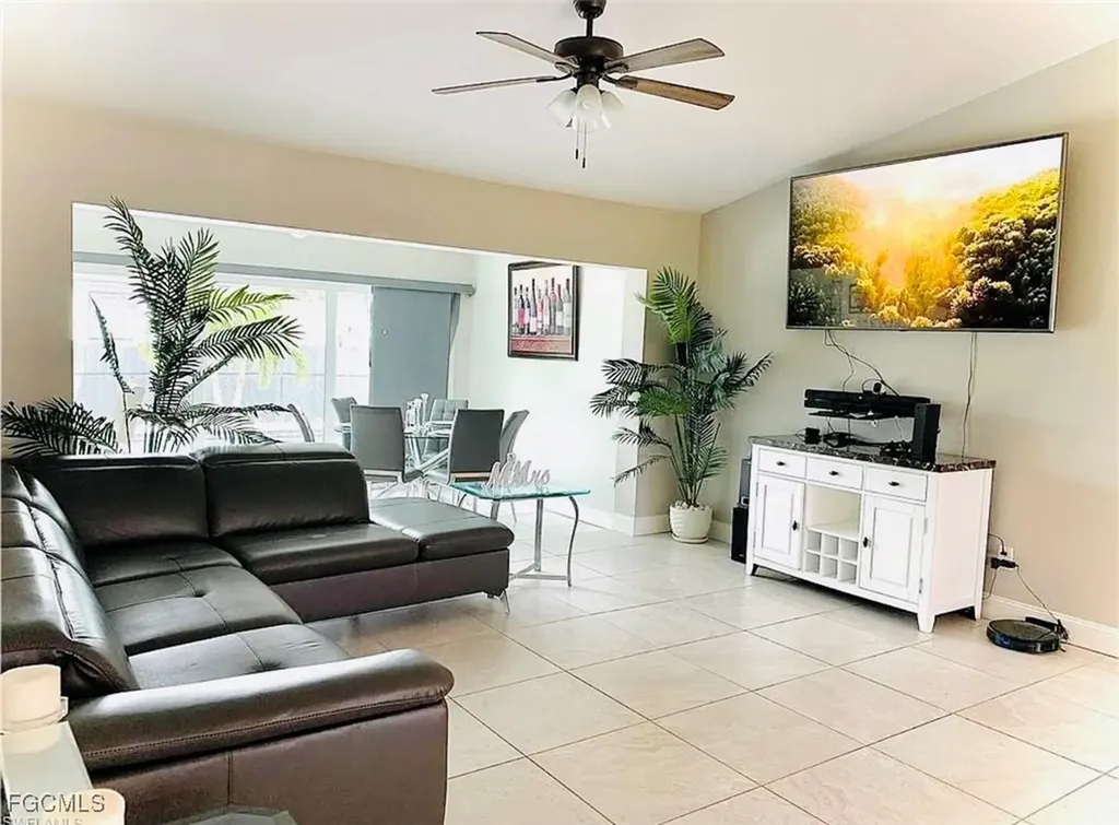 3010 NE 1st Avenue Cape Coral FL 33909