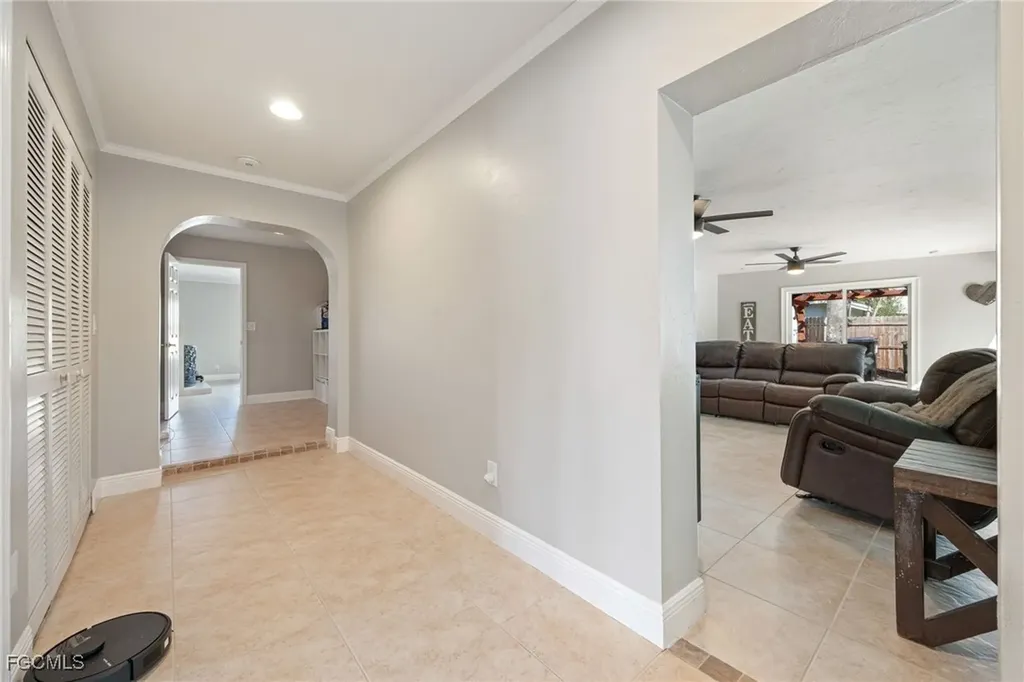 8327 Riviera Avenue Fort Myers FL 33919