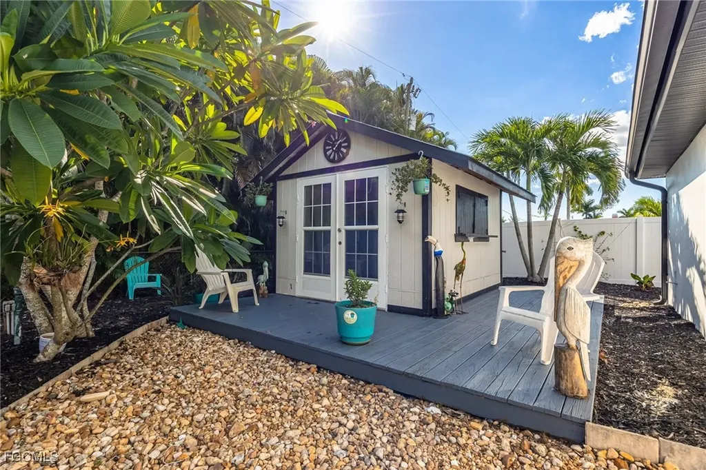 8327 Riviera Avenue Fort Myers FL 33919