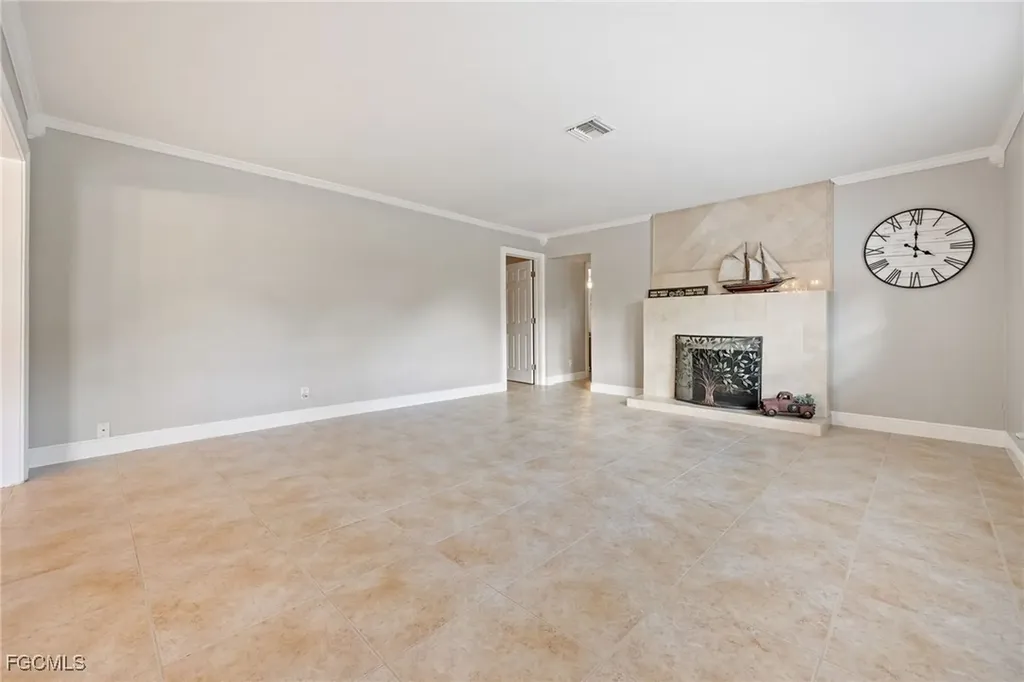 8327 Riviera Avenue Fort Myers FL 33919