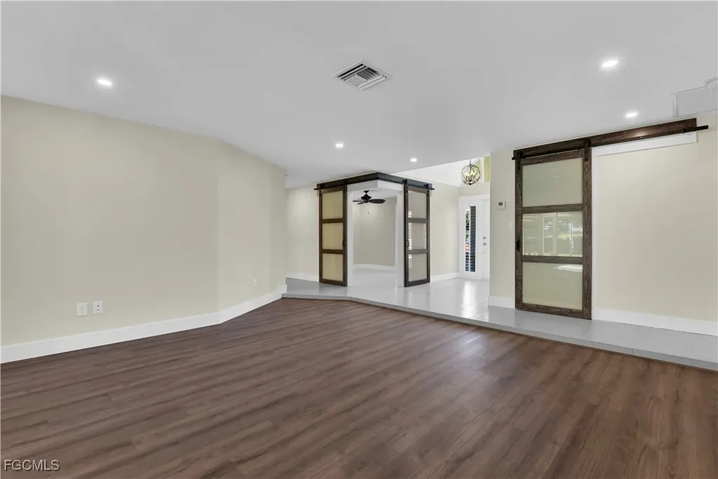 491 Cypress Way E Naples FL 34110
