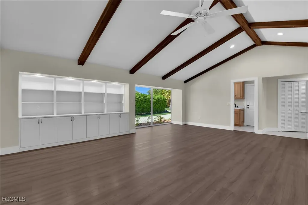 491 Cypress Way E Naples FL 34110