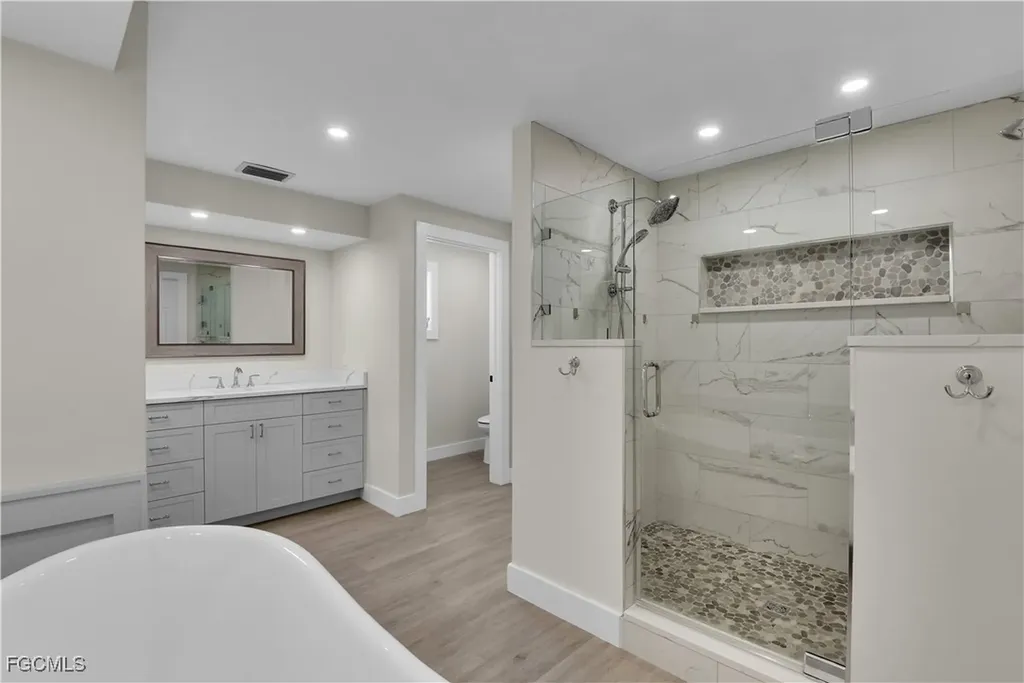 491 Cypress Way E Naples FL 34110