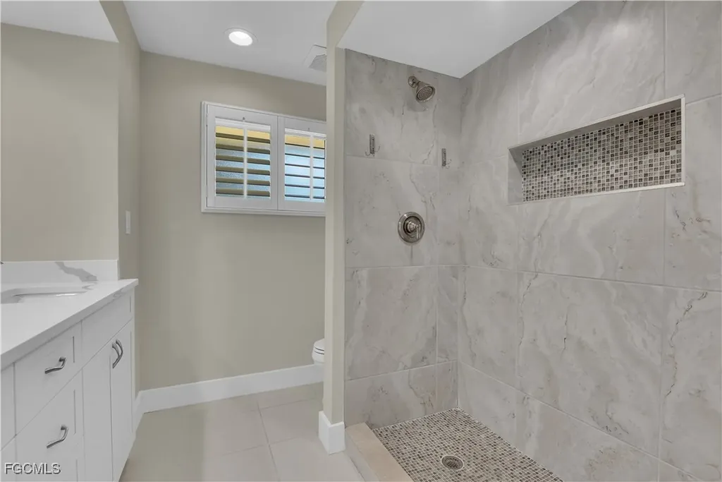 491 Cypress Way E Naples FL 34110