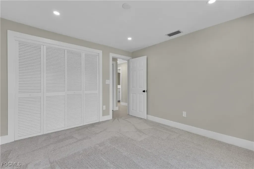 491 Cypress Way E Naples FL 34110