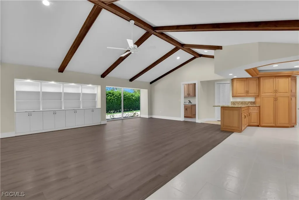 491 Cypress Way E Naples FL 34110