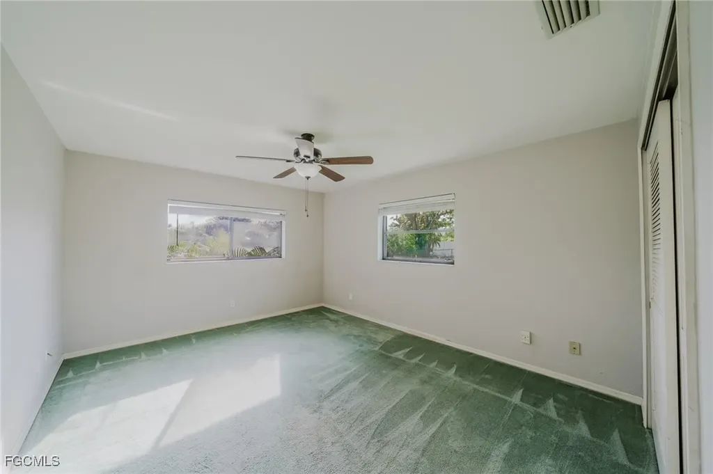 4015 SE 9th Court Cape Coral FL 33904