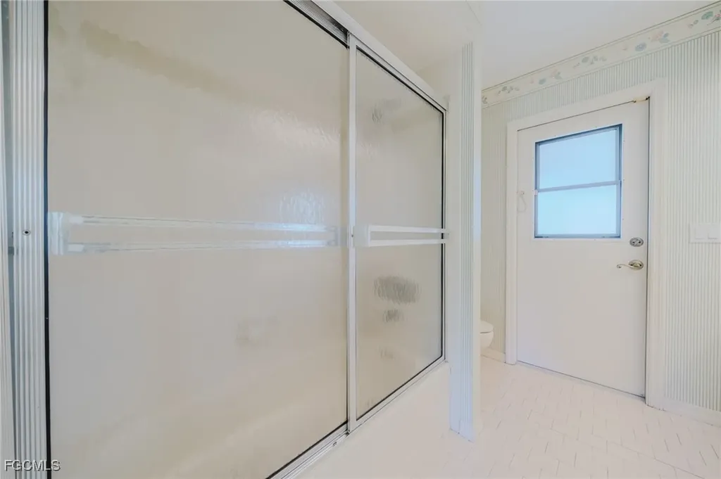 4015 SE 9th Court Cape Coral FL 33904