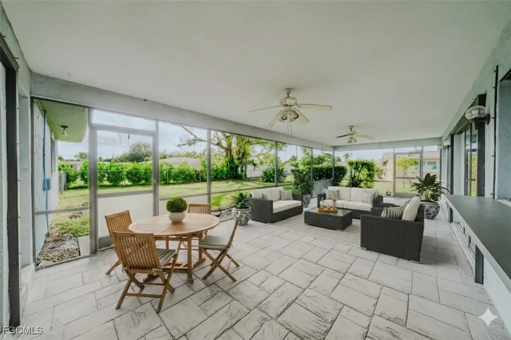 4015 SE 9th Court Cape Coral FL 33904