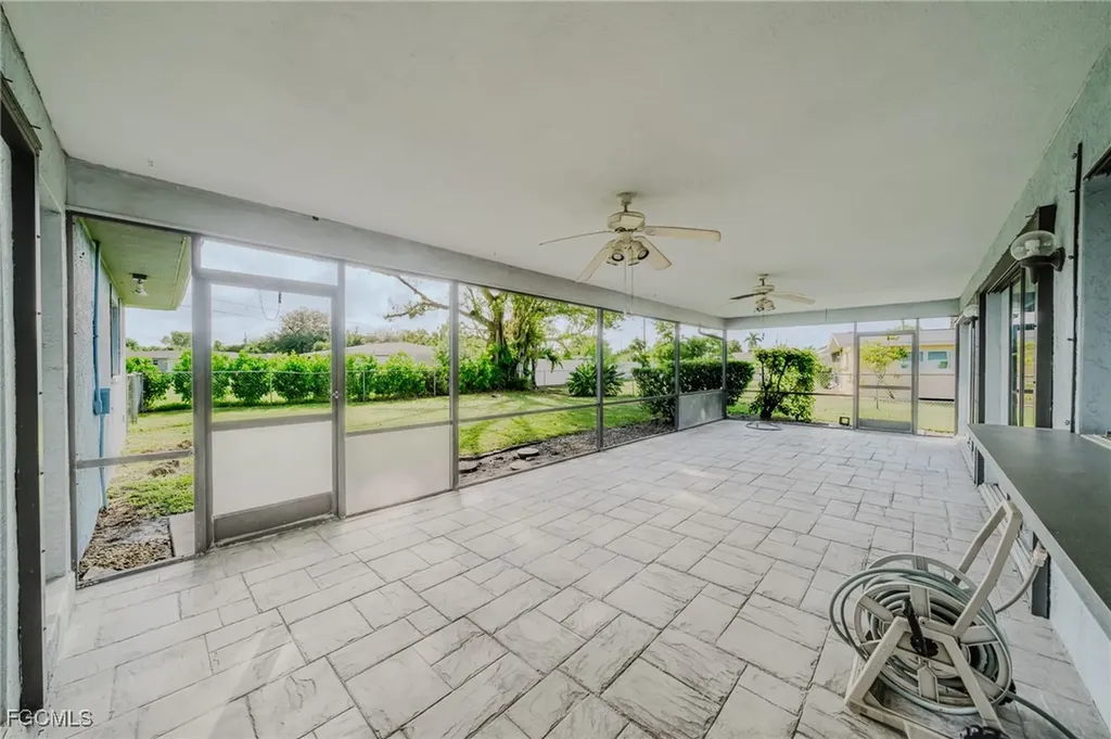 4015 SE 9th Court Cape Coral FL 33904