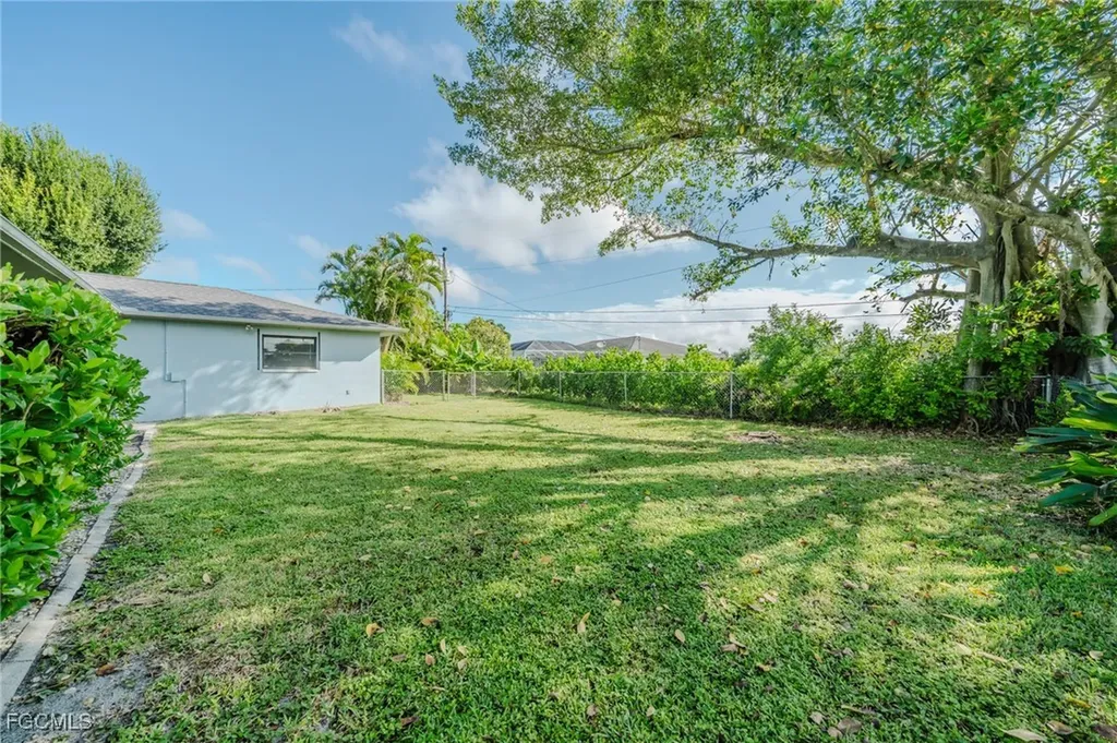 4015 SE 9th Court Cape Coral FL 33904