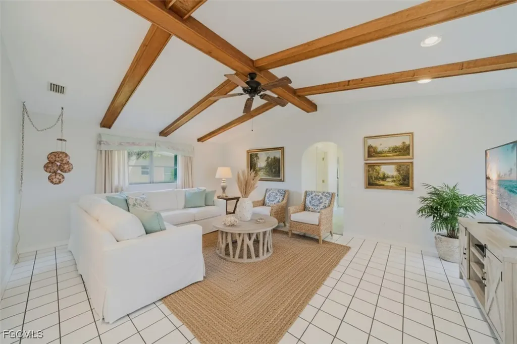 4015 SE 9th Court Cape Coral FL 33904