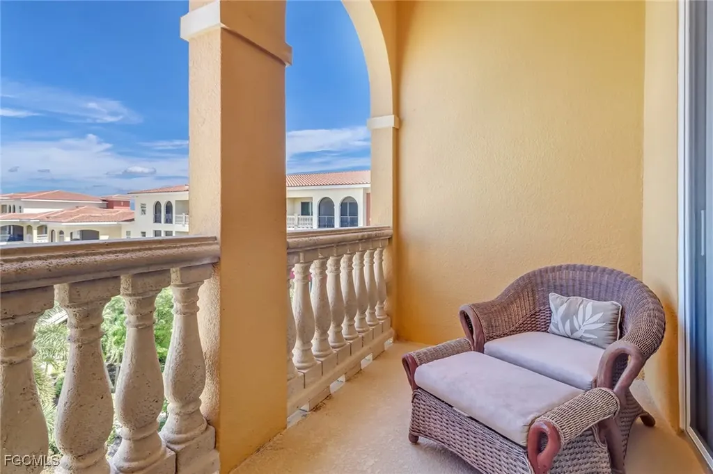 21450 Strada Nuova Circle Estero FL 33928