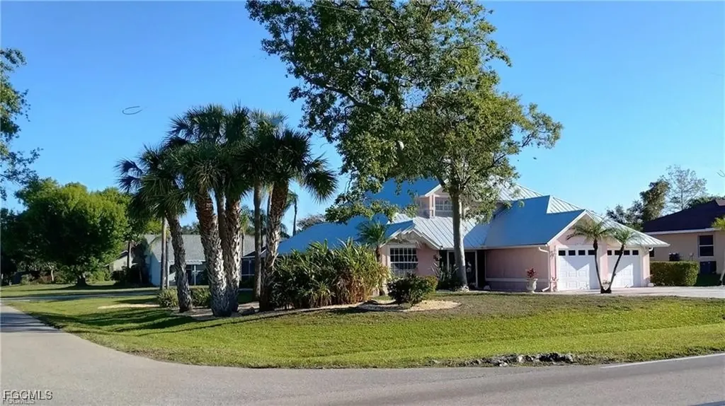 6701 Idlewild Street Fort Myers FL 33966
