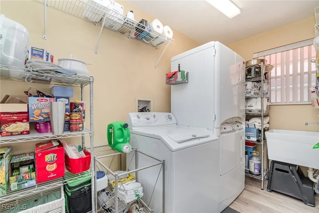 6701 Idlewild Street Fort Myers FL 33966